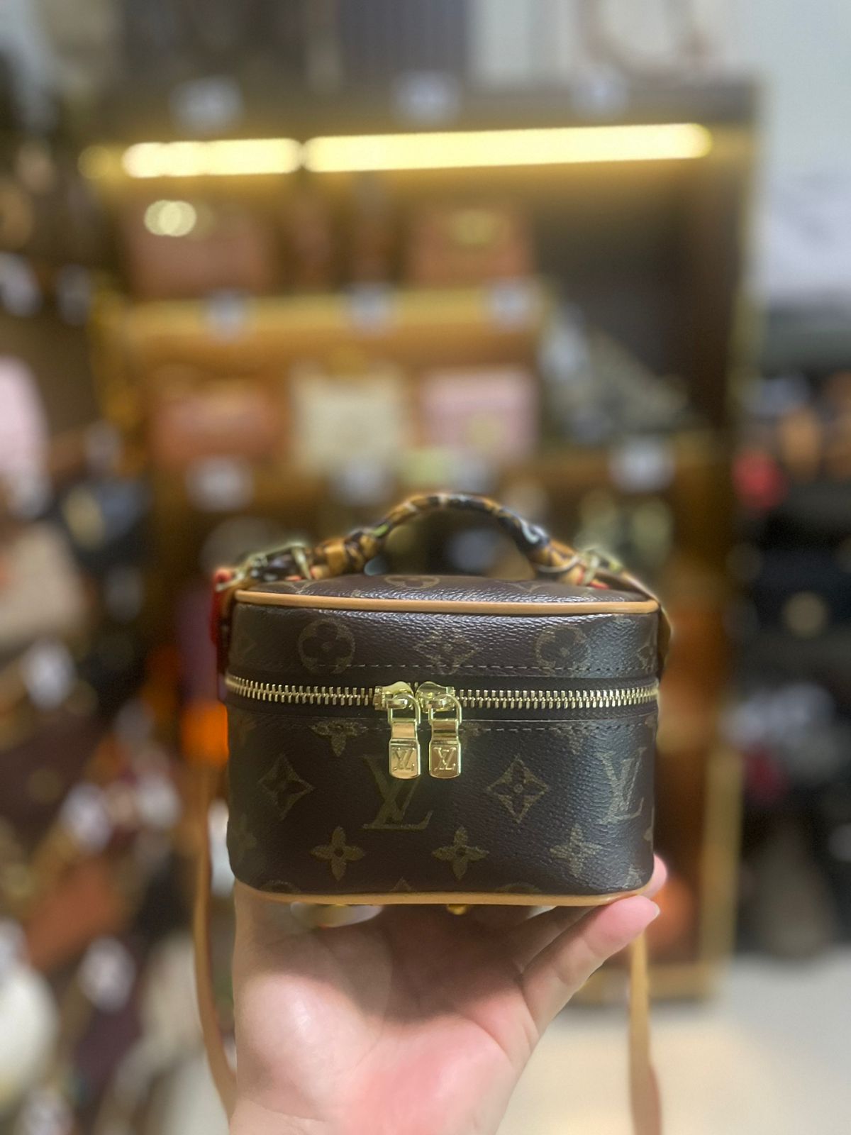 VANITY 16 NANU super master real leather