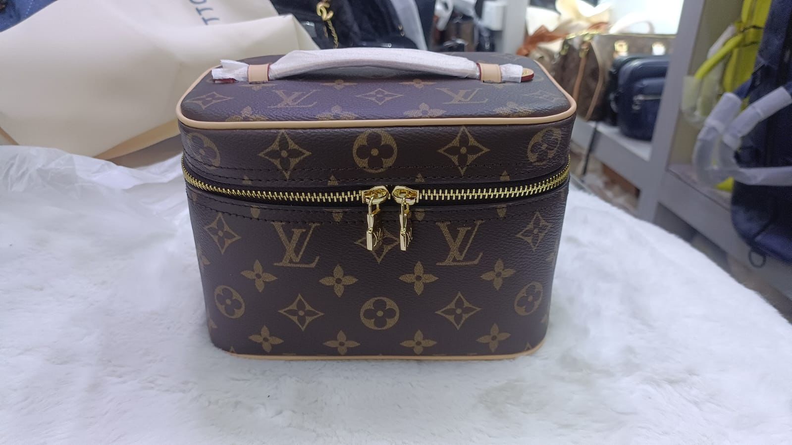 VANITY 20CM super master real leather