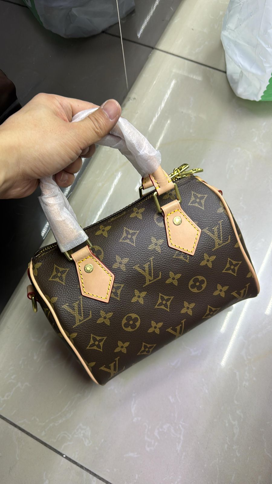 SPEEDY 20CM super master real leather