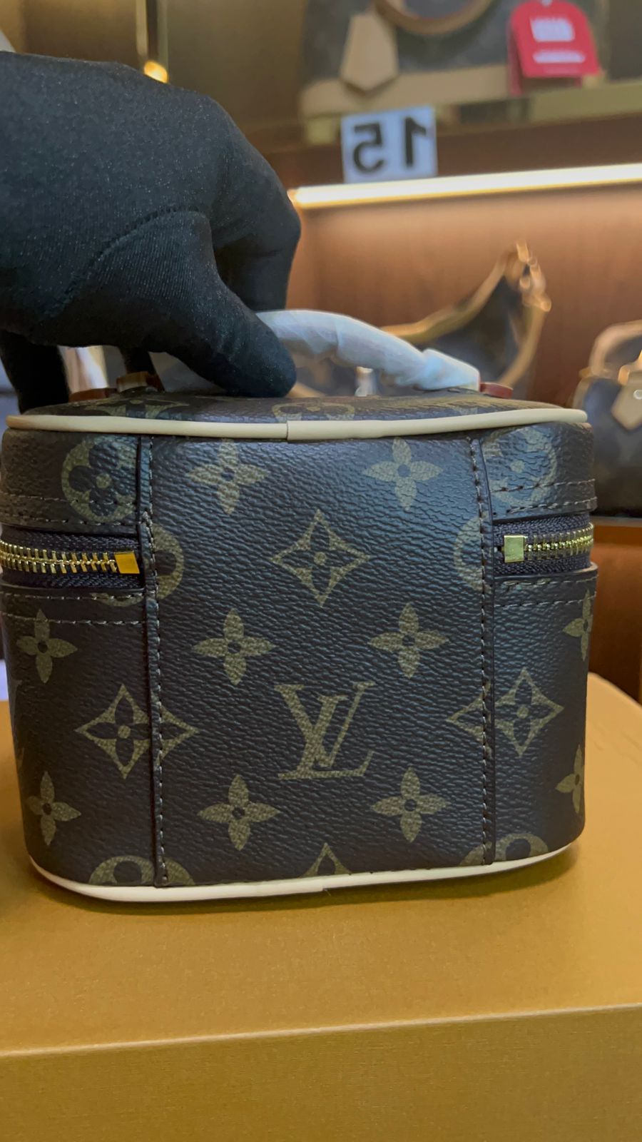VANITY 16 NANU super master real leather